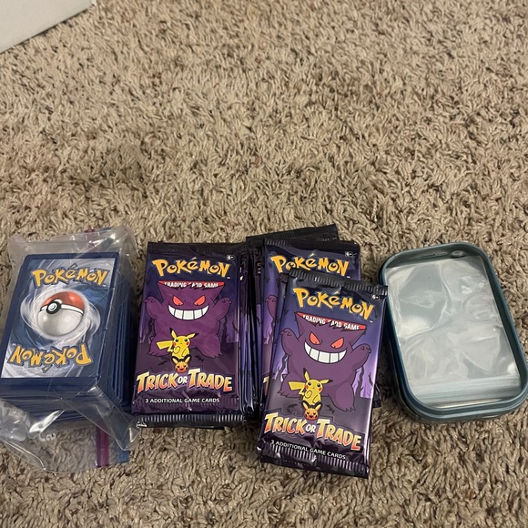 Trick or trade Booster packs and Pokémon’s cards - Picture 2 of 2
